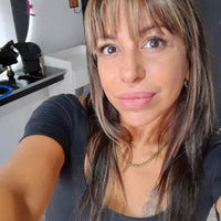 Laura F.